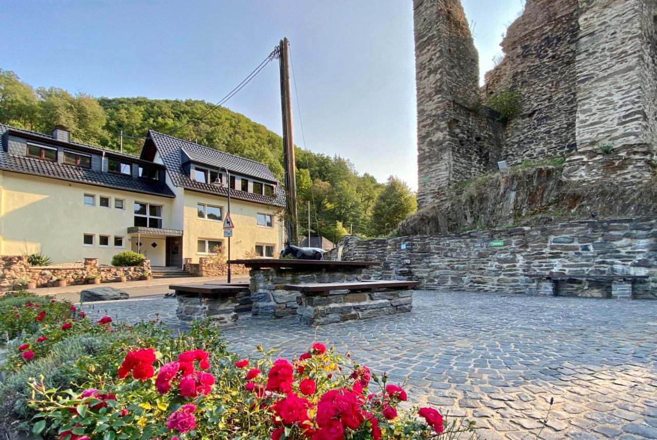 Roosartige Ferien - Ferienwohnung Am Weiherturm บาคาราค ภายนอก รูปภาพ