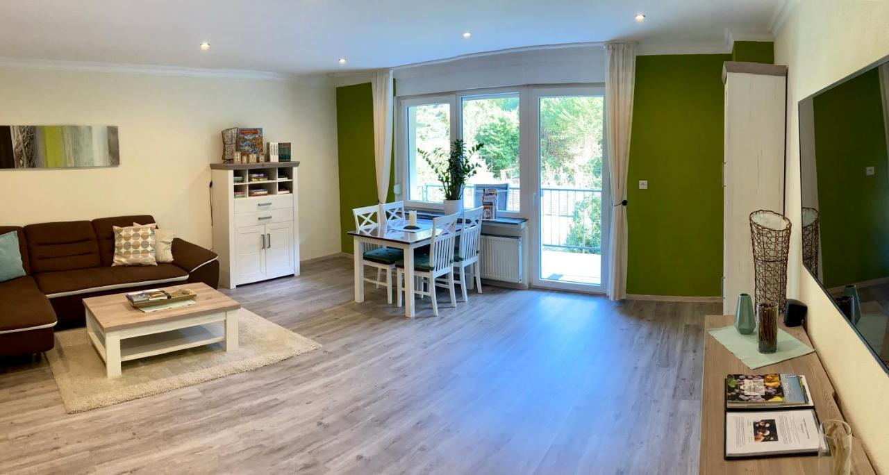 Roosartige Ferien - Ferienwohnung Am Weiherturm บาคาราค ภายนอก รูปภาพ