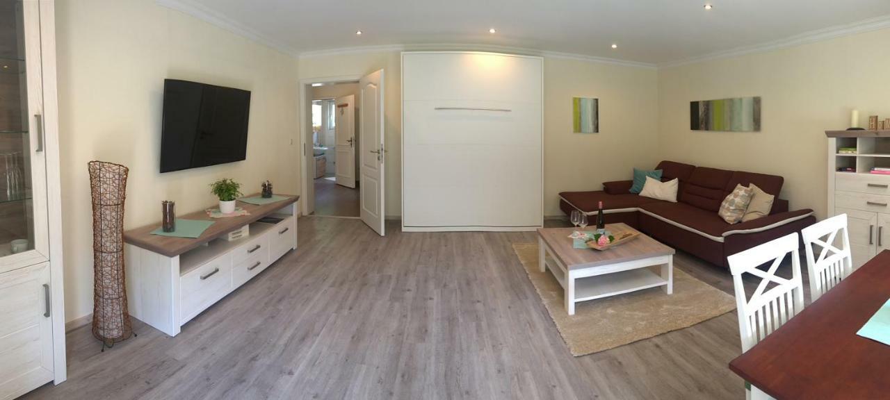 Roosartige Ferien - Ferienwohnung Am Weiherturm บาคาราค ภายนอก รูปภาพ